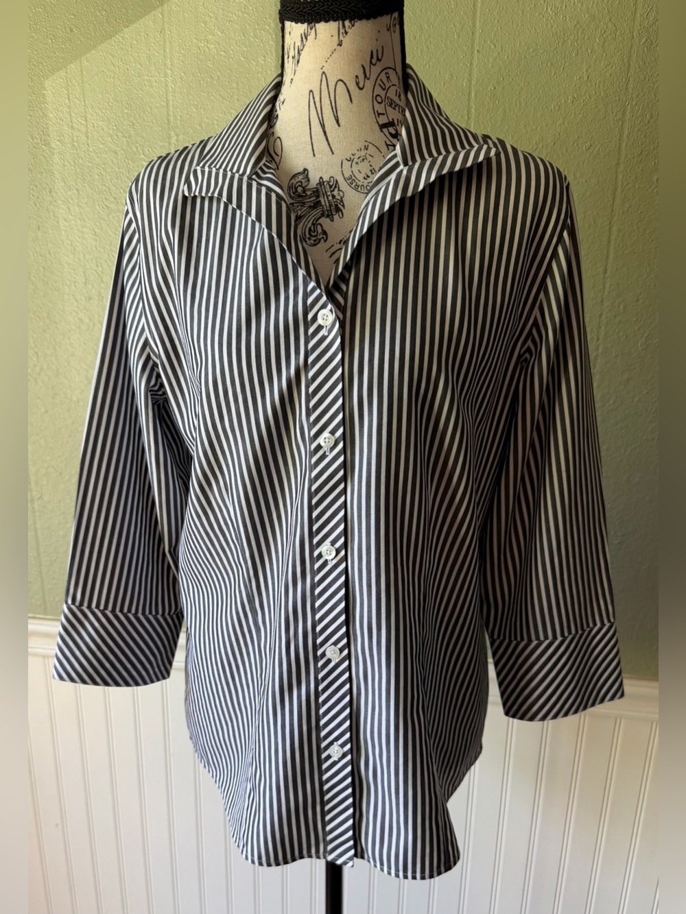 Chico’s Black & Gray Vertical Stripe Button-Up Shirt NWOT Cotton Chico’s 1
